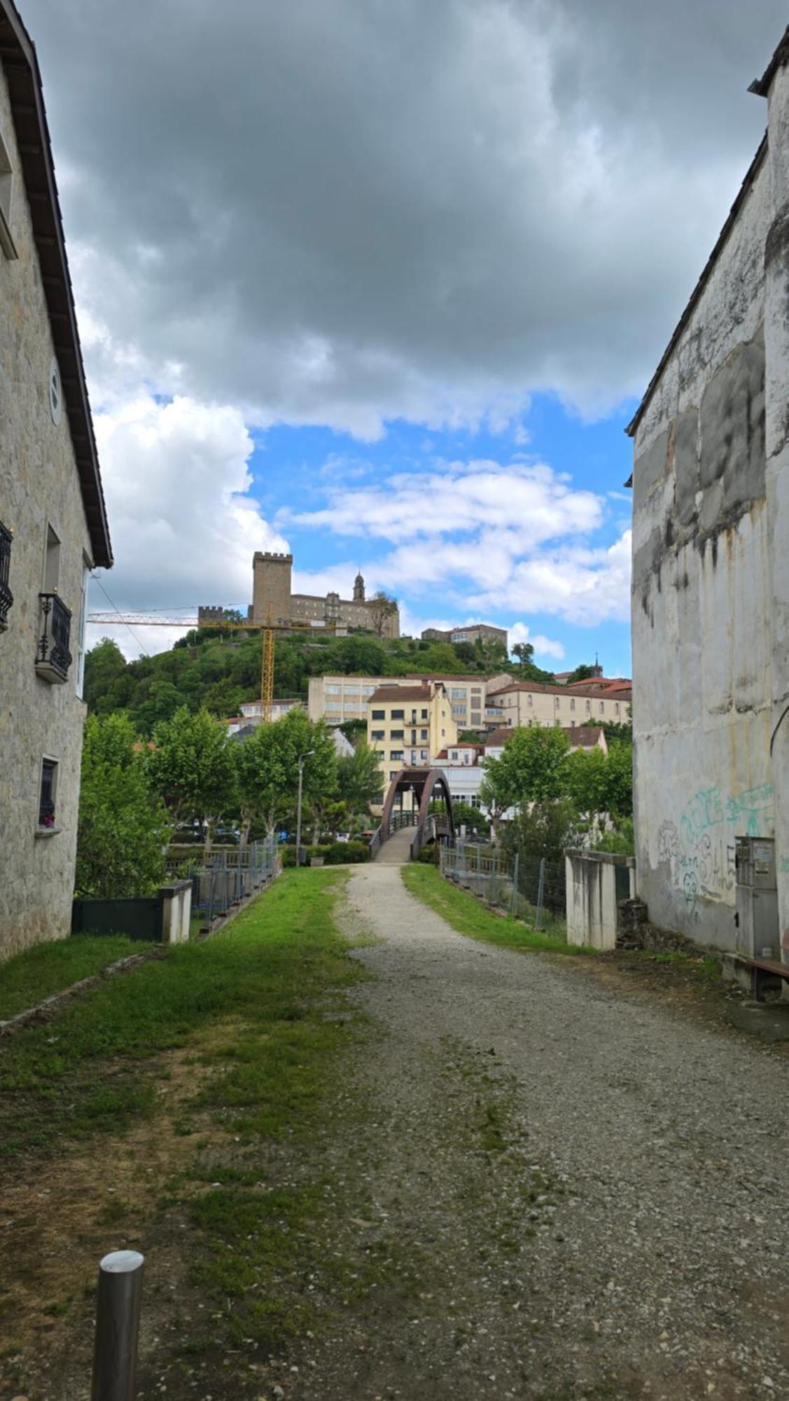 Villa O Refuxio Do Rio à Monforte De Lemos Extérieur photo